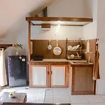 Pigeon Mandala Apartments & Resto